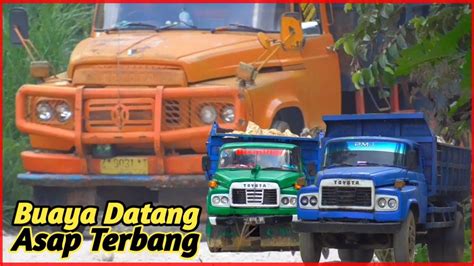 Lihat Aksi Mobil Truk Toyota Buaya Nanjak Asap Hitam Iringi Truck