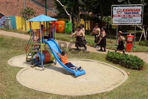 Lima Tips Keselamatan Anak Di Taman Bermain Republika Online