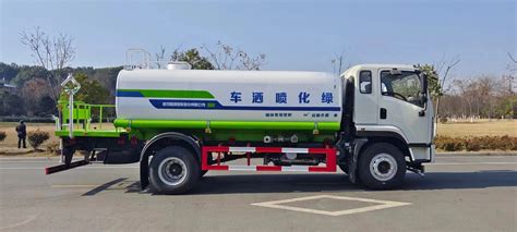 Dongfeng Manufacturers Sprinkler Water Tank Truck Transport Water Truck