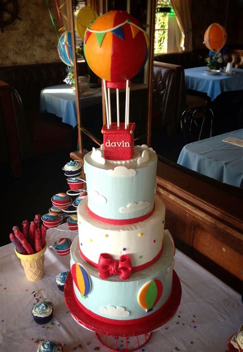 Pin By Jessica Vasquez On My Cakes Hot Air Balloon Cake Balloon Cake