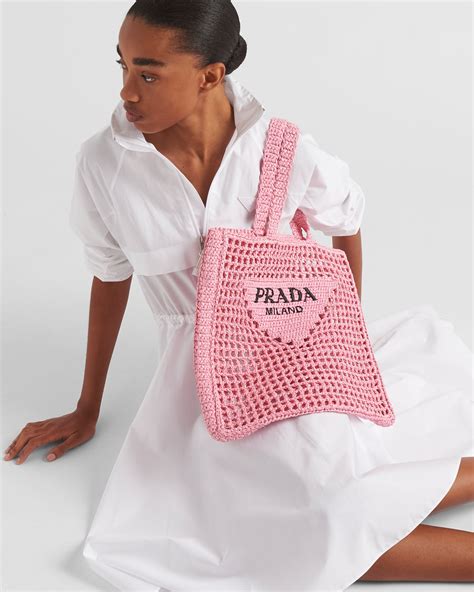 Arriba 39 Imagen Pink Prada Raffia Bag Abzlocal Mx