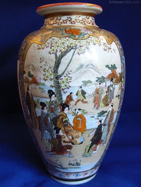 Antique Hand Painted Satsuma Vase Signed Kozan Satsuma Vase Japanese