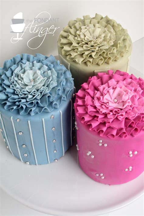 Mini Cakes Topweddings Follow Us