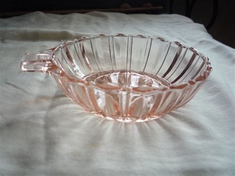 Vintage Anchor Hocking Depression Pink Fortune Glass Bowl