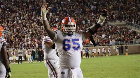 Kingsley Eguakun Leading New Look Gators Offensive Line In Cohesion