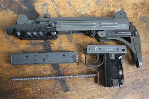 Desarrollo y Defensa: Uzi: la ametralladora israelí que conquistó el ...