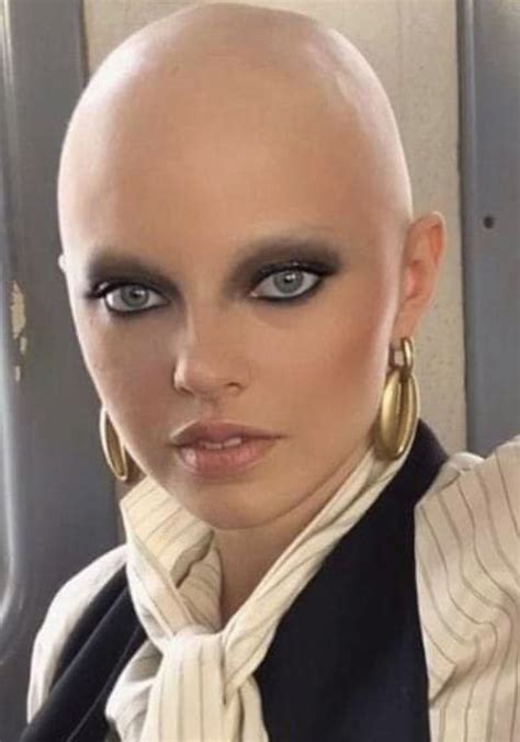 Pin By David Connelly On Bald Women W Shaved Eyebrows Bald Head Girl