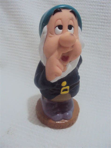 Boneco Atchim Dos An Es Branca De Neve Disney Sneezy Cm Brinquedo