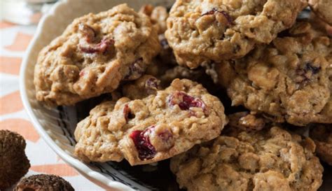 Oatmeal Cranberry Walnut Cookies 101recipes