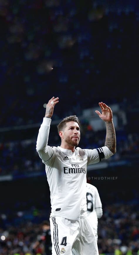 Real Madrid Sergio Ramos Wallpaper / Download Wallpapers 4k Sergio Ramos Black Uniform Real ...