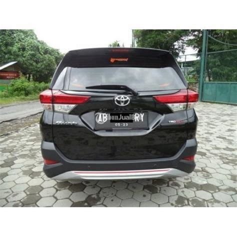 Mobil Matic Bekas All New Toyota Rush TRD Sportivo Murah 2018 Irit BBM