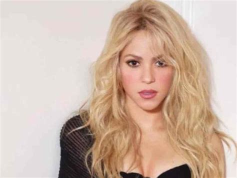 Dedica Shakira su nueva canción Te Felicito a Piqué