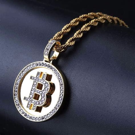 Bling Bling Golden Round Bitcoin Coin Pendants Necklaces For Men AAA CZ