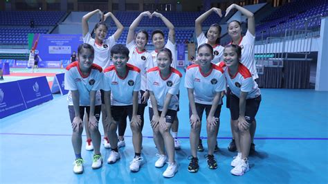 Tim Putri Indonesia Kalah Di Final Beregu Bulu Tangkis SEA Games 2021