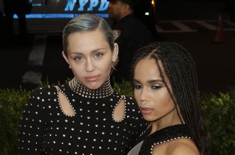 Zoe Kravitz Attends Gala With Parents Lisa Bonet Lenny Kravitz Upi