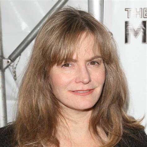 SwashVillage Jennifer Jason Leigh Biographie