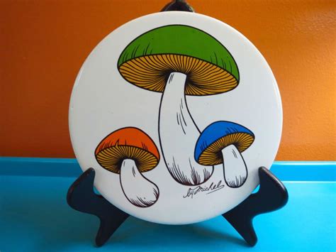 Vtg 1970s Retro Groovy Ceramic Psychedelic Mushroom By Michel Round