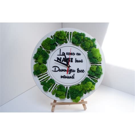 Ceas de perete decorat cu licheni naturali stabilizati, mix de culori