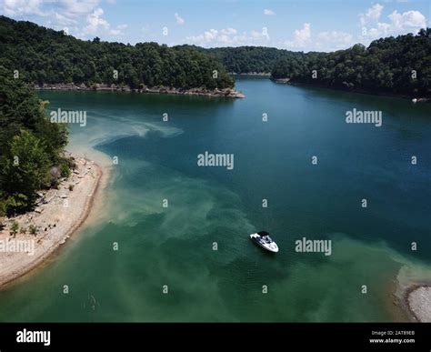 Speed Boat On Lake Cumberland Drone Aerial Kentucky Usa Stock Photo Alamy