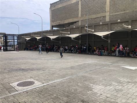 5 Mil Pasajeros Se Movilizaron Por El Terminal Terrestre Diario La