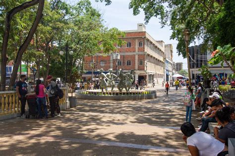 Imagen De La Ronda Obra De Francisco Narvaez Ubicada Frente A La