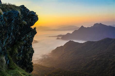 Foggy Mountains at Sunset · Free Stock Photo