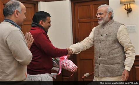 Arvind Kejriwal Meets Pm Narendra Modi Who May Not Attend His Swearing In