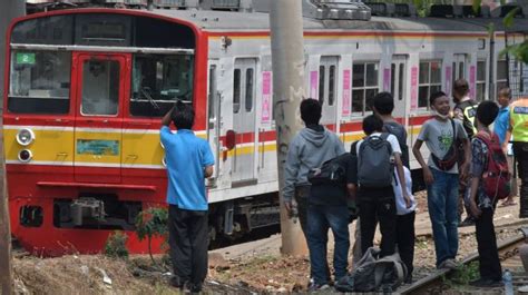 Alternatif Transportasi Umum Bagi Warga Bekasi Menuju Jakarta Saat LRT