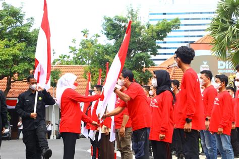 Dilepas Gubernur Khofifah Tim Ekspedisi Siap Kibarkan Bendera Merah