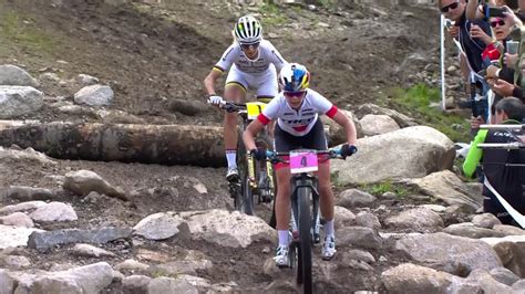 The Best Moments From The Women Xco Race Mercedes Benz Uci