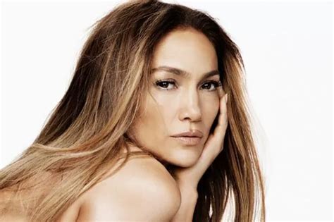 Jennifer Lopez Stuns Fans As She Poses Completely Naked To Celebrate