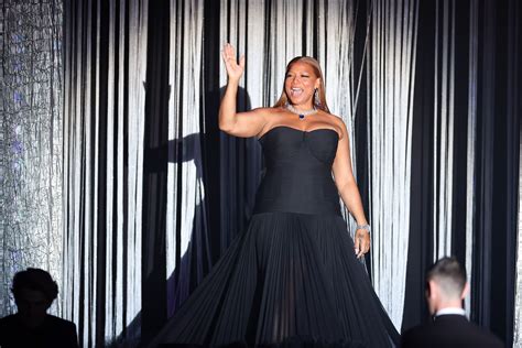 Queen Latifah Shocks Nfl Fans With Her Version Of National Anthem