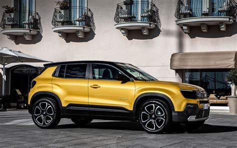 Jeep Avenger E 2024 SUV Drive