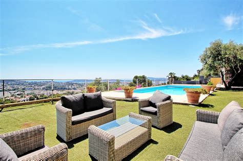 Vente TOULON LE FARON MAGNIFIQUE VILLA VUE MER AVEC PISCINE IBOX