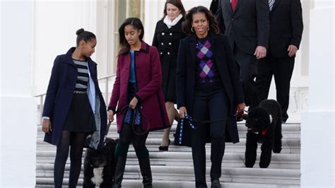 Obama daughters followed, sparking White House lockdown