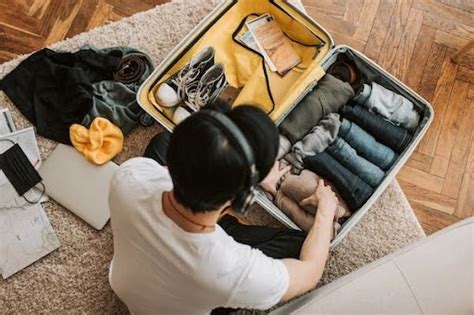 4 Cara Melipat Baju Untuk Traveling Agar Tidak Kusut Tshirtbar