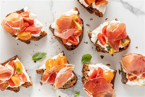 Ricetta Crostini Con Burrata Pomodorini E Culatello Cucchiaio D Argento