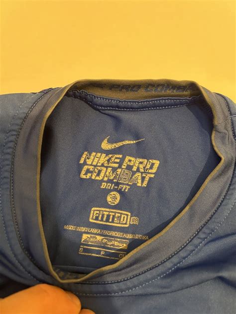 Nike Pro Combat Mens Fitted Shirt Size Medium Dri Fit Gem