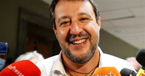 Matteo Salvini a Lampedusa Sbarchi senza regole il fenomeno può