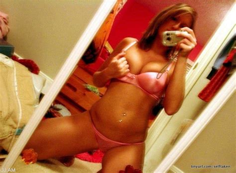 AMATEUR Teen Girls Selfshot Mirror Selfie Selfshot Mirror Porn Pic