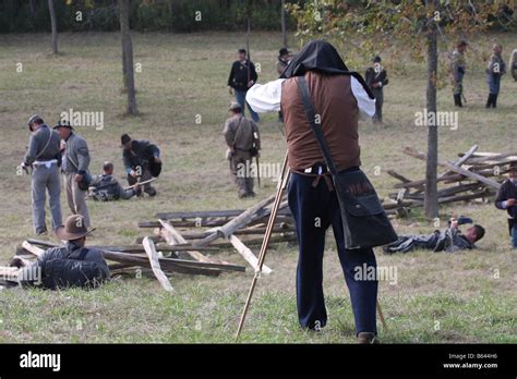 Historical reenactment of battles hi-res stock photography and images - Alamy