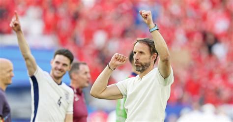 Gareth Southgate se crece frente a las críticas dos semifinales