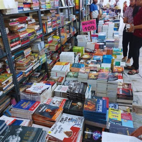 Daryaganj Book Market: History, To-Do List, - DelhiSnap