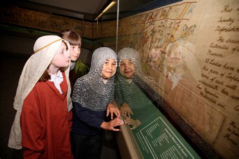 The Brilliant Bayeux Tapestry (Schools Session) | Reading Museum