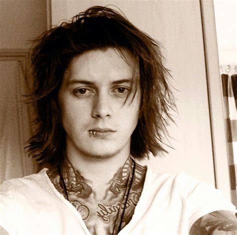 Ben Bruce Asking Alexandria Lyrics Ben Bruce Warped Tour British