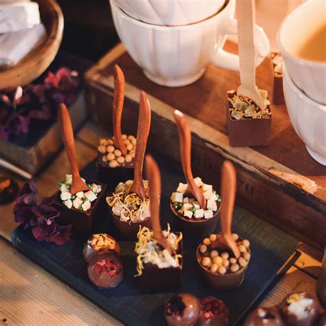 25 Food Bar Ideas For Your Wedding