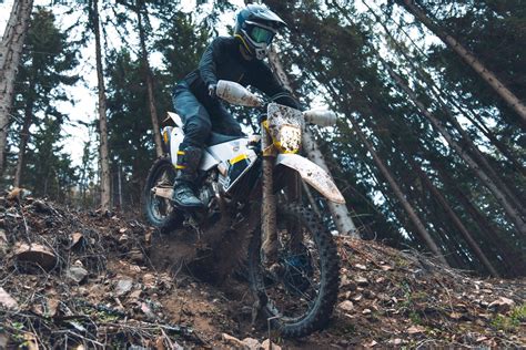 Husqvarna Presenta Su Gama De Enduro Para