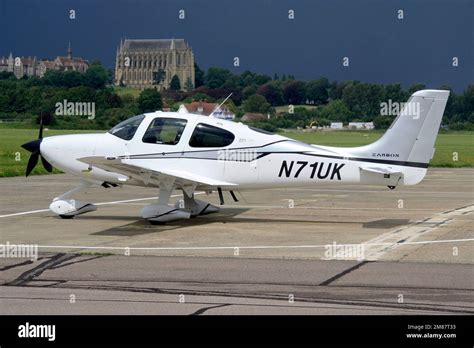 Cirrus Sr22t Gts Banque De Photographies Et Dimages à Haute Résolution