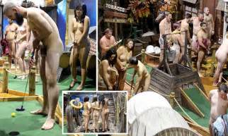Naked People Play Mini Golf In Sydney To Set World Record Daily Mail Online