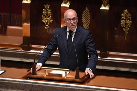 Siège média école de formation Éric Ciotti remue Les Républicains